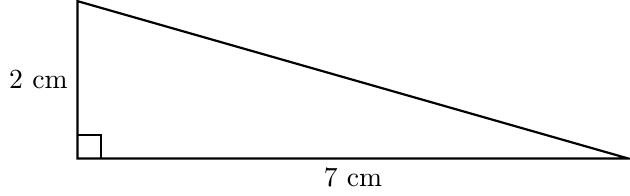 Нацртај правоугли троугао тако што ћеш нацртати две дужи од 7 cm и 2 cm које се секу под правим углом, а затим спој њихове крајеве хипотенузом.